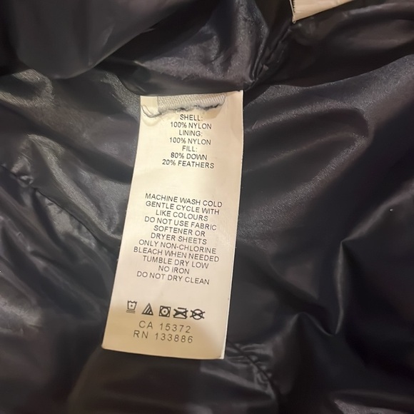 Joe Fresh Woman’s Black Puffer Size L - Picture 6 of 6